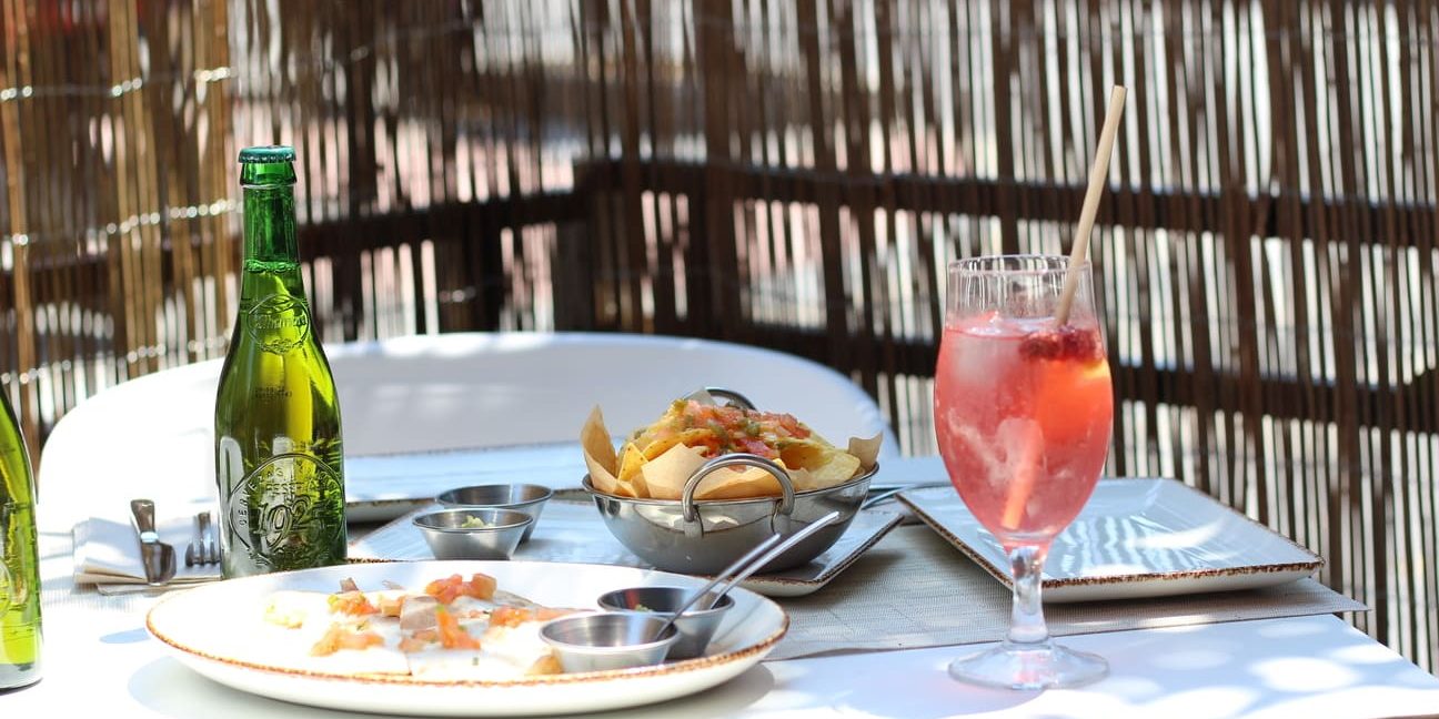 comer en terraza en madrid Terraza de Cafe Late Madrid en Verano